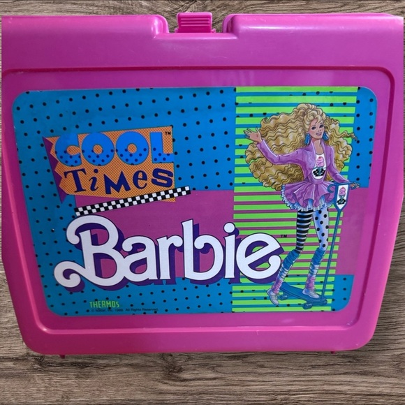 Vintage 1989 Cool Times Barbie Plastic Hot Pink Lunchbox - Picture 8 of 9